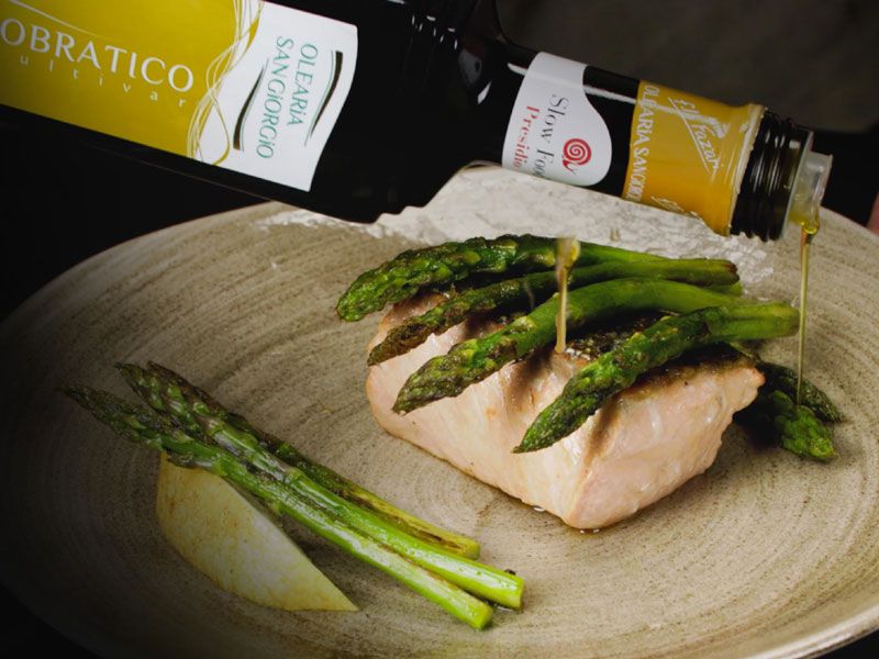 L’olio dei grandi chef, per i piatti di casa tua.
